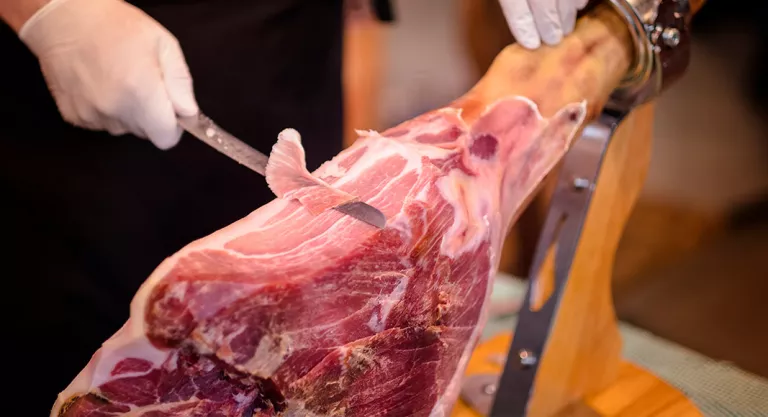 Cómo cortar el jamón ibérico