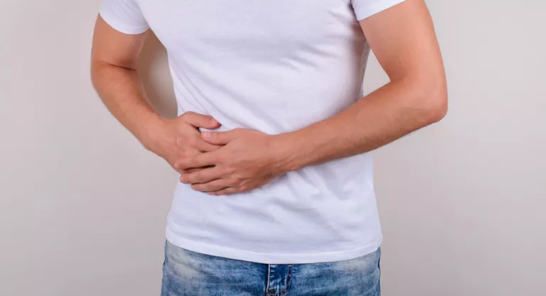 Dolor abdominal como síntoma del cáncer de hígado