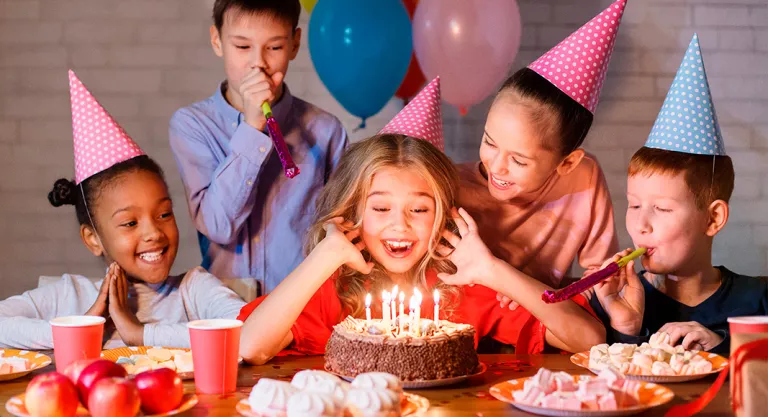 Fiesta de cumpleaños: Atención a los momentos clave