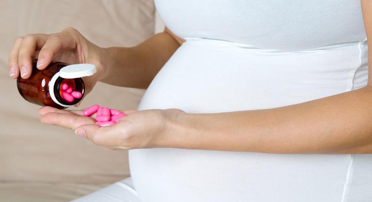 Qué hacer para eliminar los gases en el embarazo: tomar fármacos concretos