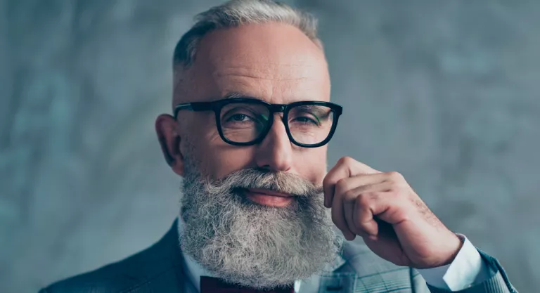 Trasplante de barba hípster, el microinjerto capilar de moda