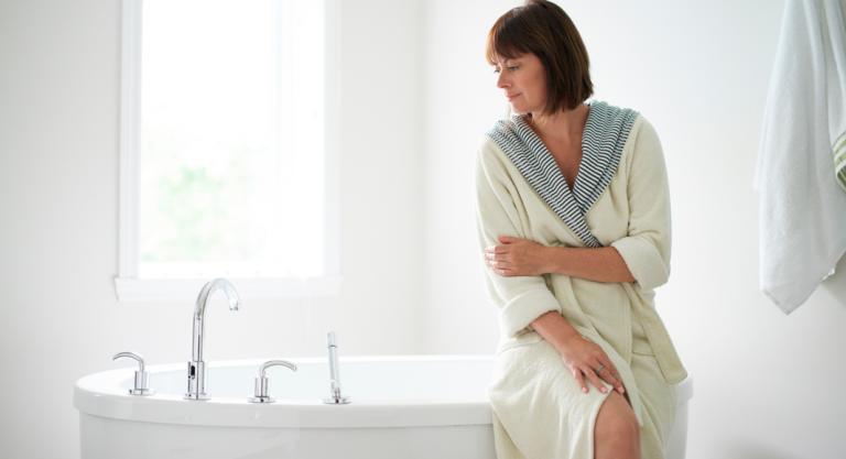 Higiene con un gel íntimo durante la menopausia