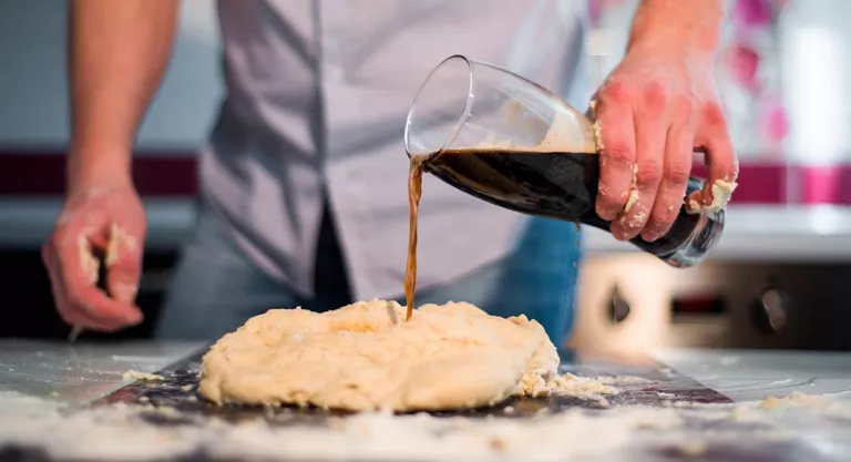 Pan de cerveza, receta para hacer pan casero diferente 