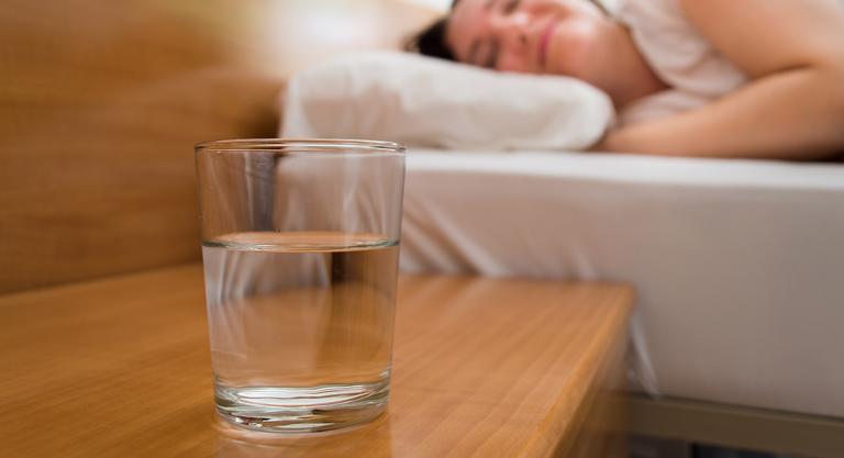 Cómo dormir bien con calor: 8 trucos para conciliar el sueño