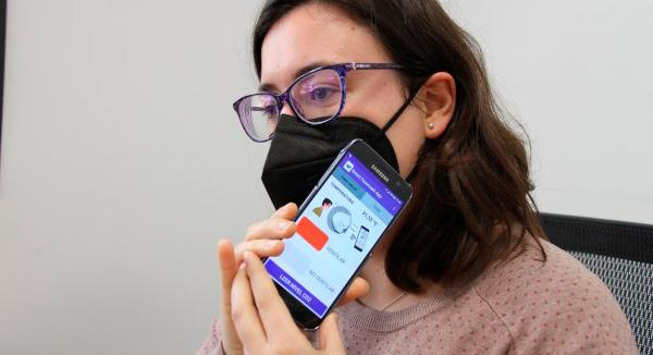 FFP2 mask that warns you when there is an excess of CO2