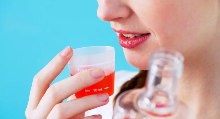 límite Derribar infinito Sangre de drago: 11 beneficios para la salud y precauciones