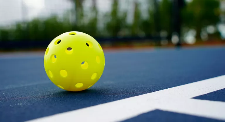 Pelota de pickleball