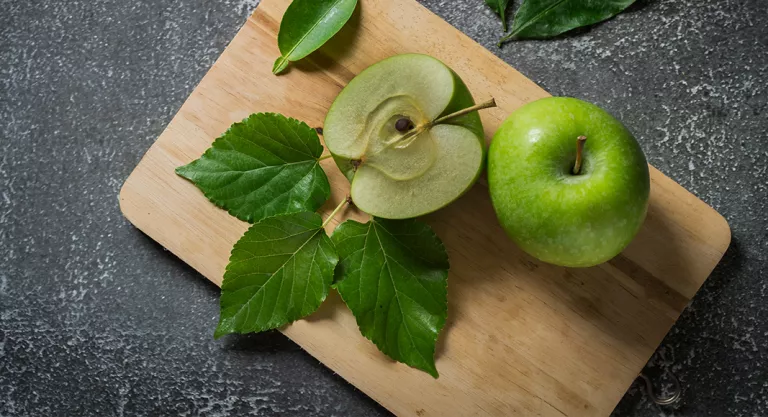 Manzana oxidada al cortarla