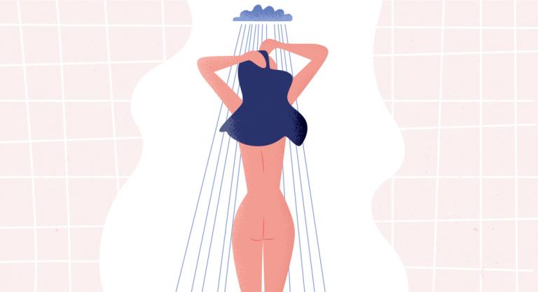 Ilustración: ducha para retirar los restos de crema antes de la aplicación del autobronceador