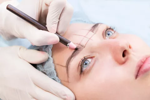 Cómo se hace el microblading, paso a paso