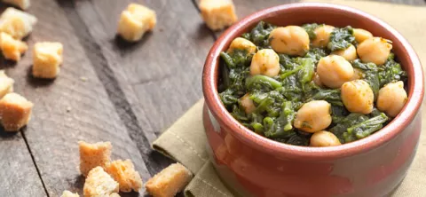 Garbanzos con espinacas