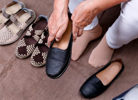 calzado de las personas mayores