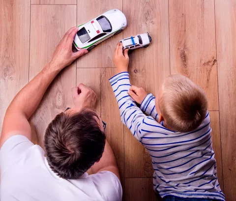 Padre con hijo autista 