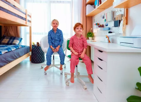 Compartir habitación entre hermanos: pros y contras Compartir habitación entre hermanos