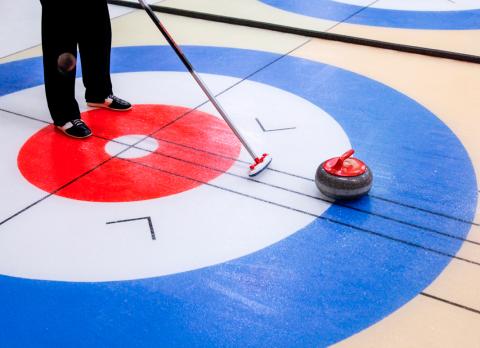 Curling: reglas, beneficios, materiales y cómo se juega