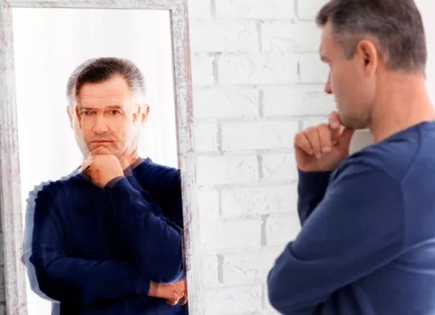 Visión borrosa o diplopía Diplopía o visión doble