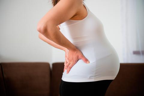 Embarazada con dolor de espalda