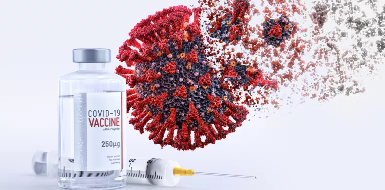 Vacuna contra el COVID junto a coronavirus SARS-CoV-2