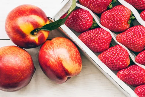 Fresas y manzanas