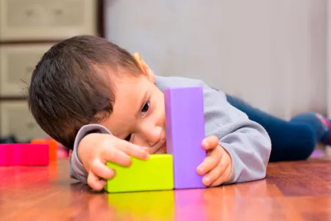 Cerca de 50.000 menores en España padecen autismo Niño autista