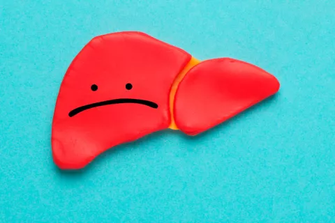 Día Mundial de la Hepatitis: la OMS reclama más inversión y prevención Hígado enfermo de hepatitis