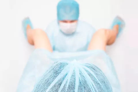 El parto vaginal tras una cesárea tiene más riesgo materno y neonatal Parto vaginal