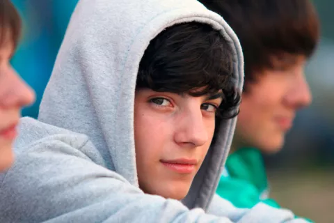 Relacionan la personalidad en secundaria con el riesgo de demencia Adolescente en secundaria