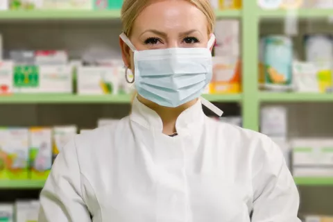 Las farmacias ofrecen a Sanidad distribuir mascarillas a margen cero Las farmacias ofrecen a Sanidad distribuir mascarillas