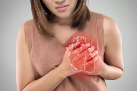 Una proteína ósea biomarcador de riesgo cardiovascular Mujer con riesgo cardiaco por síndrome metabólico
