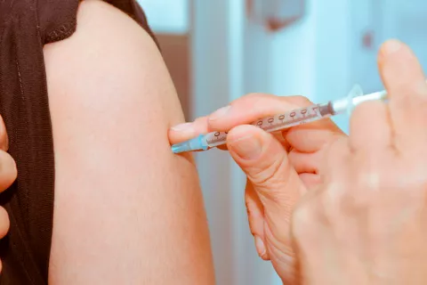 La vacuna contra el COVID-19 de Moderna llega al ensayo en fase III La vacuna contra el coronavirus de Moderna llega al ensayo en fase III