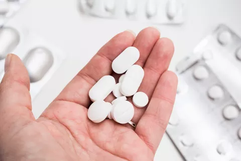 Desmienten que el ibuprofeno aumente el riesgo de muerte por COVID-19 Desmienten que el ibuprofeno aumente el riesgo de muerte por coronavirus