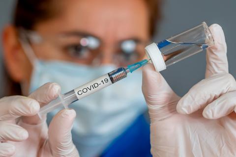 La vacuna anti-coronavirus de Pfizer, eficaz en el ensayo preliminar