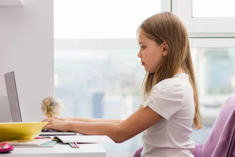 Hallan un vínculo entre el autocontrol infantil y mejor salud cerebral Autocontrol infantil y envejecimiento