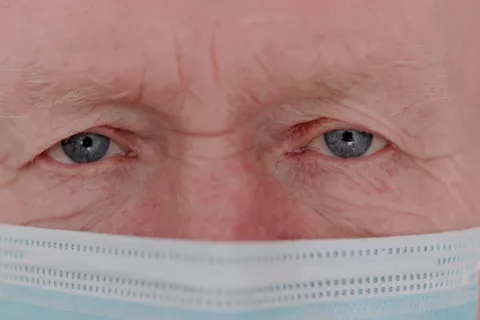 Descubren anomalías en los ojos causadas por el COVID-19 COVID-19: puede dañar la salud ocular
