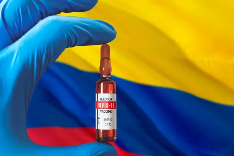 Colombia, primer país de América en recibir vacunas a través del COVAX Colombia recibe vacunas a través del COVAX