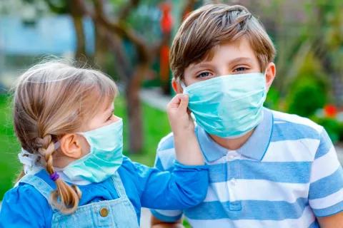 El SARS-CoV-2 puede permanecer activo en el intestino infantil 36 días SARS-CoV- en los intestinos de los niños