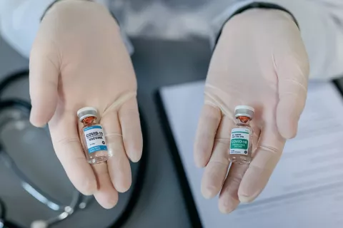 Segunda dosis de AstraZeneca: la OMS desaconseja combinar vacunas OMS aconseja no combinar vacunas