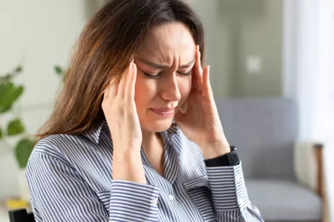 2 millones de españoles tienen dolor de cabeza más de 15 días al mes 2 millones de españoles sufren cefalea