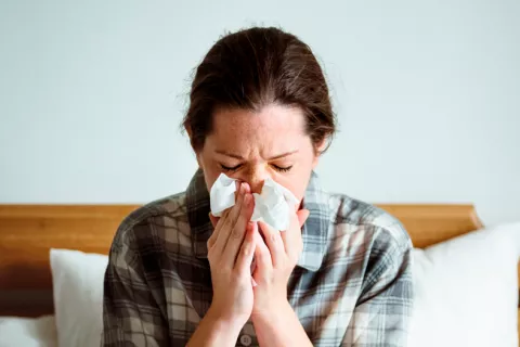 El riesgo de hospitalización es un 40% menor con ómicron que con delta Riesgo de hospitalización por ómicron