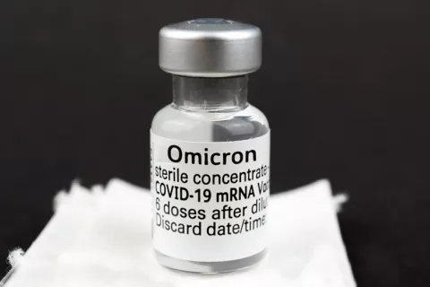 Europa aprueba la vacuna Pfizer adaptada a ómicron BA.4 y BA.5 Aprobada vacuna para variantes ómicron