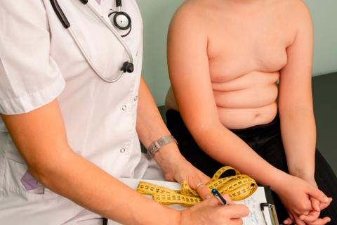 Niño obeso en la consulta del pediatra