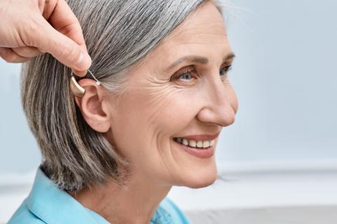 Using a hearing aid can help adults with hearing loss live longer