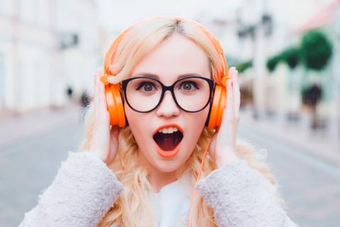 Pérdida de audición por la utilización de auriculares para escuchar música