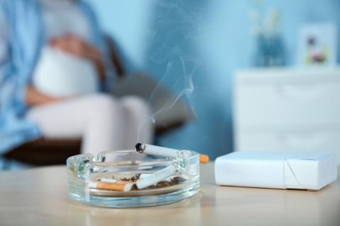 Embarazada fumadora pasiva