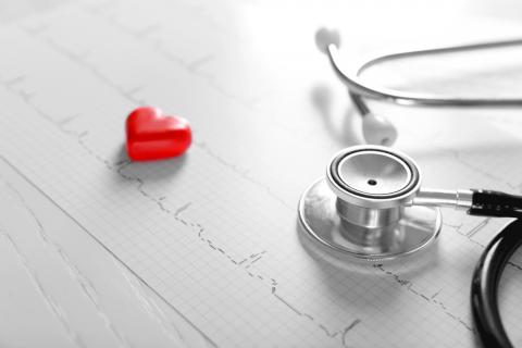 Endocarditis, corazón sobre un ecocardiograma alterado