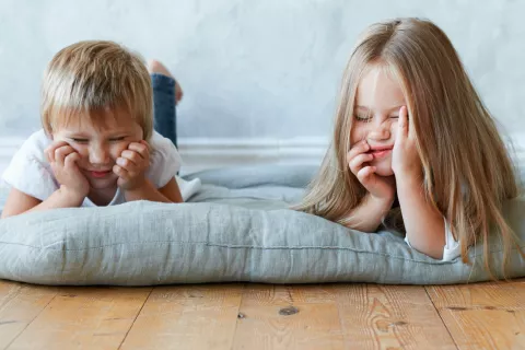 Aburrimiento en los niños: cómo gestionarlo Aburrimiento en niños: ayúdales a gestionarlo bien