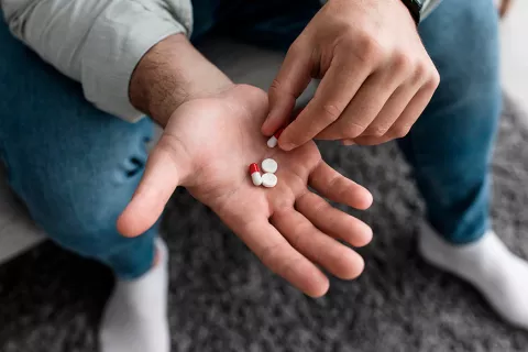 Persona tomado una sobredosis de medicamentos