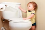 Trucos para que empiece a usar el baño solito Trucos para que empiece a usar el baño solito