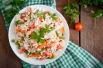Alimentos recomendados en la dieta astringente Ensalada de arroz