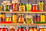 Conservación de alimentos en casa Botes con comida